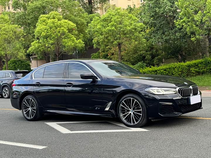 Фото 3 - BMW 5 Series