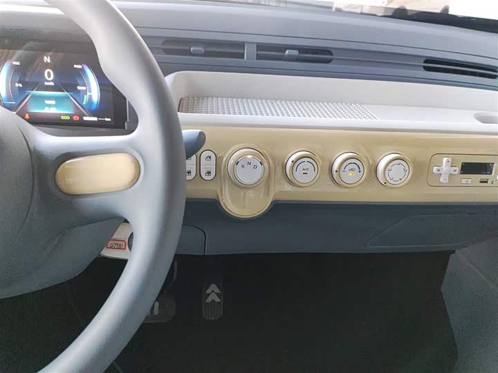 Фото 13 - Bestune Pony