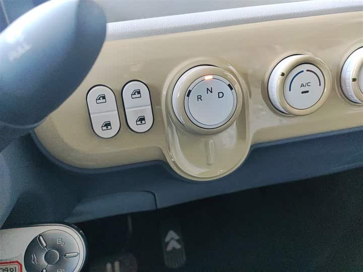 Фото 14 - Bestune Pony