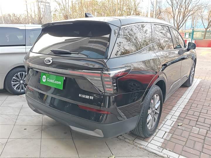 Фото 7 - Ford Edge