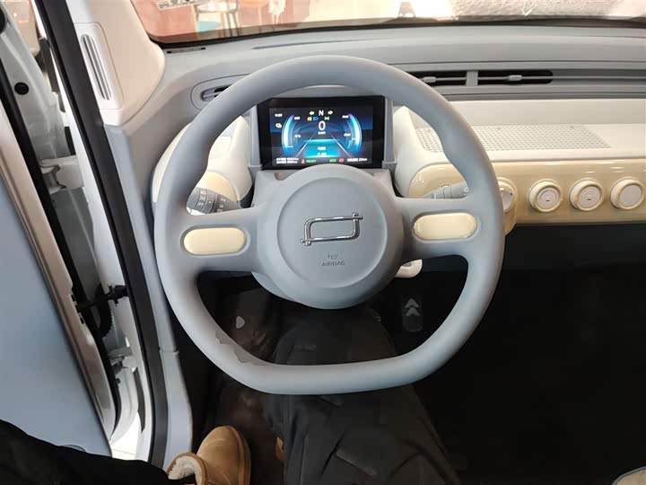 Фото 11 - Bestune Pony