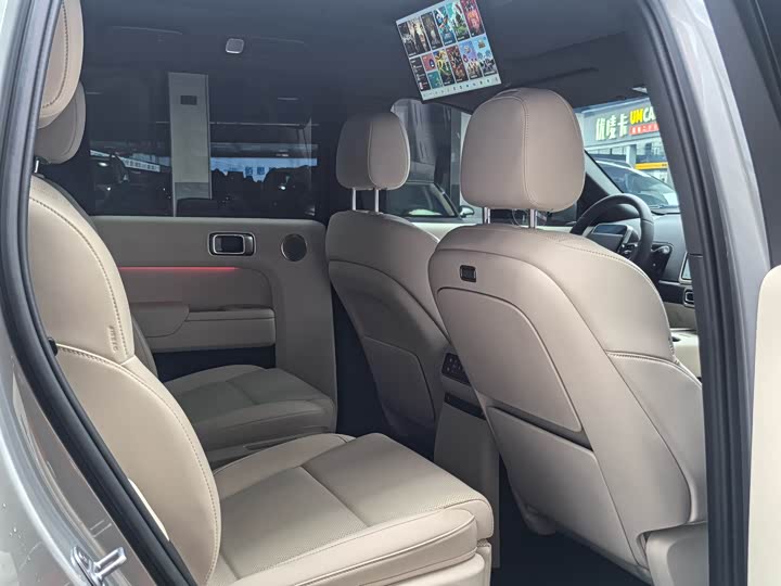 Фото 13 - LiXiang L9