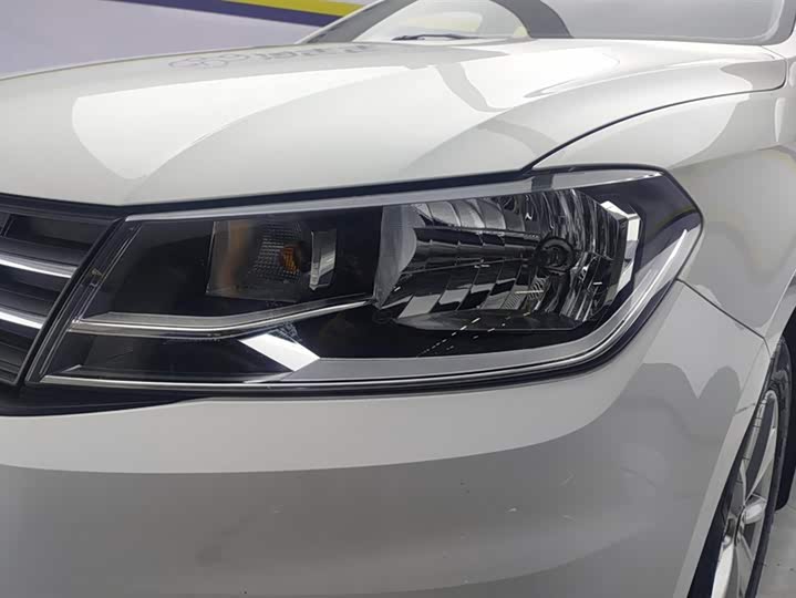 Фото 5 - Volkswagen Santana