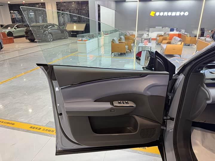 Фото 15 - XPeng G7