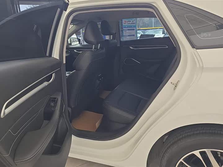 Фото 11 - Geely Emgrand