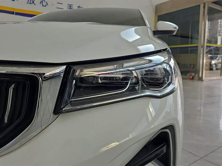 Фото 5 - Geely Emgrand