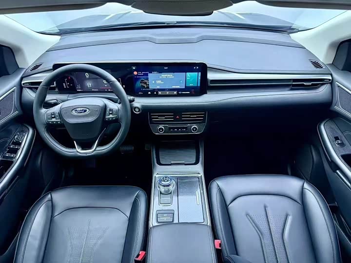 Фото 7 - Ford Edge