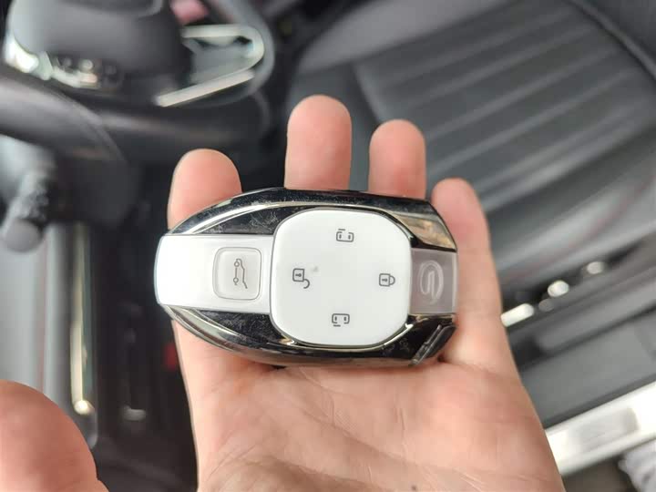 Фото 11 - GAC Trumpchi M8