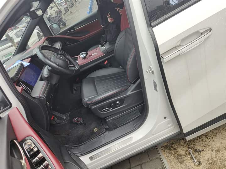 Фото 7 - GAC Trumpchi M8