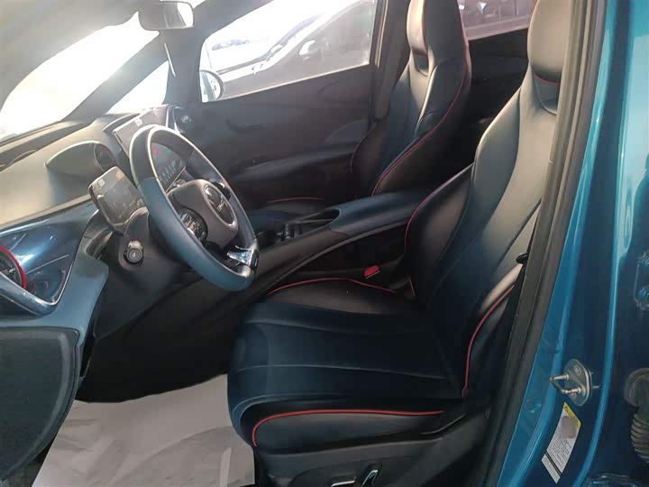 Фото 15 - BYD Dolphin