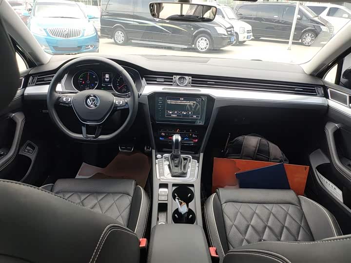 Фото 10 - Volkswagen Magotan GTE Hybrid