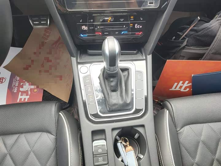 Фото 14 - Volkswagen Magotan GTE Hybrid