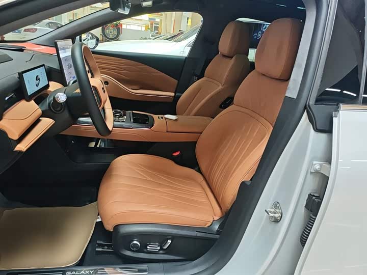 Фото 15 - Geely Galaxy Starshine 8 EM-i