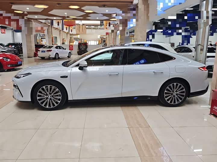 Фото 5 - Geely Galaxy Starshine 8 EM-i