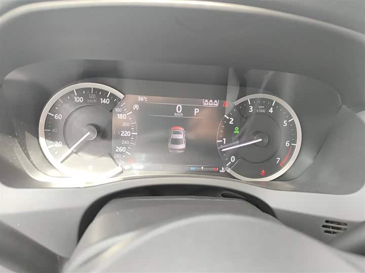 Фото 4 - Jaguar XE L