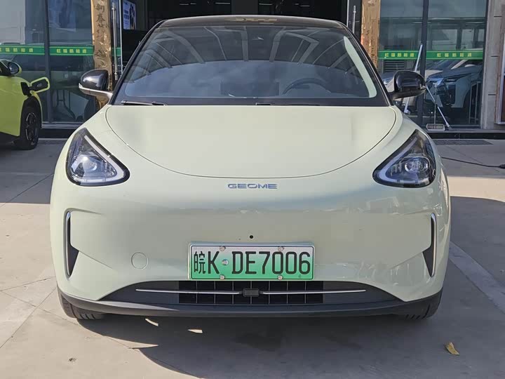 Фото 2 - Geely Galaxy Geome