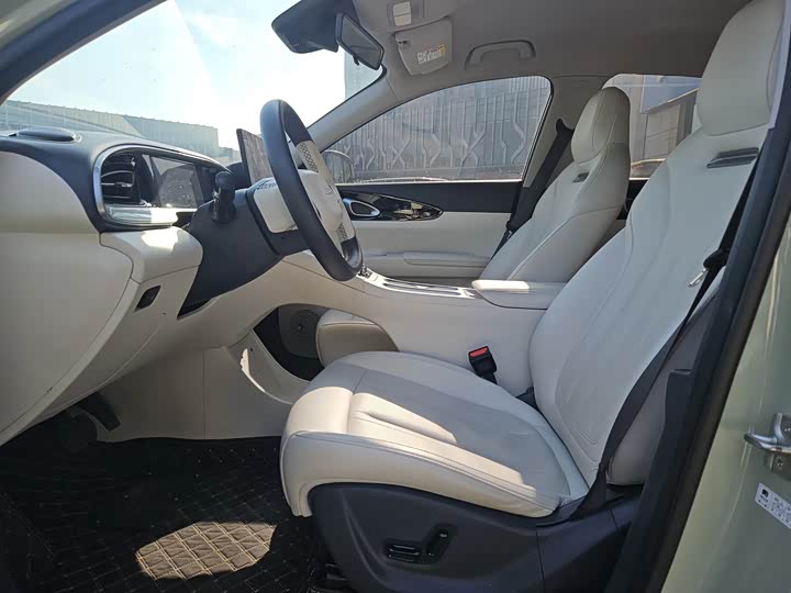 Фото 4 - Geely Galaxy Geome