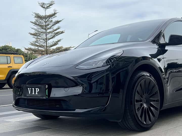 Фото 12 - Tesla Model Y
