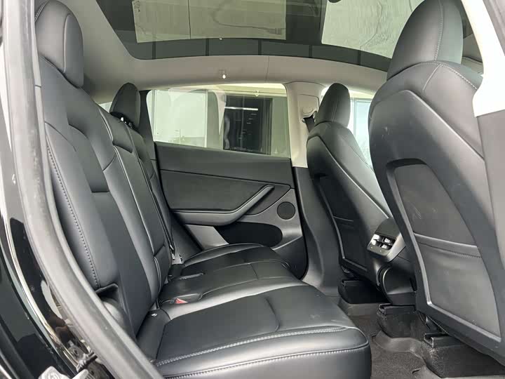 Фото 22 - Tesla Model Y