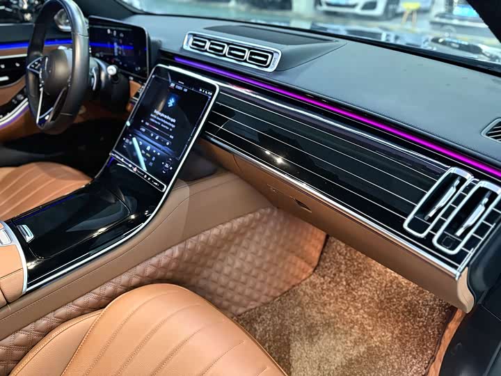 Фото 14 - Mercedes-Benz S-Class