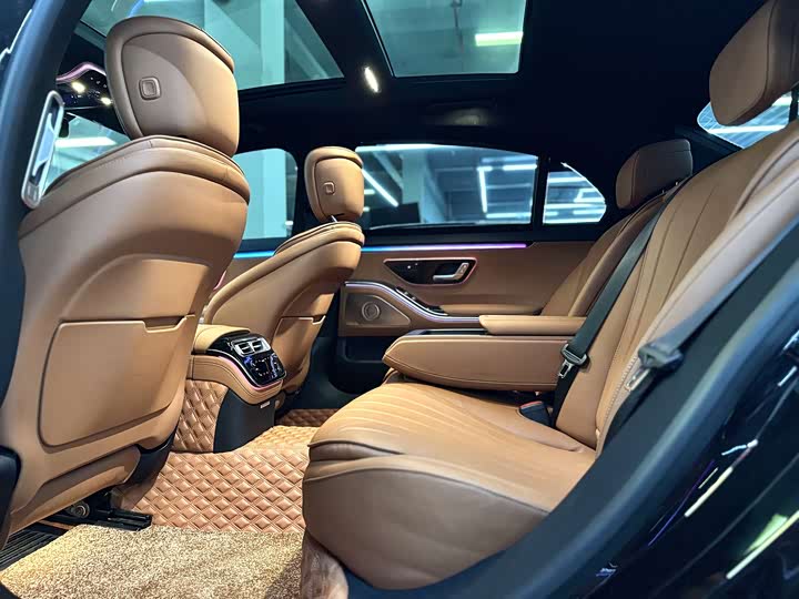 Фото 8 - Mercedes-Benz S-Class