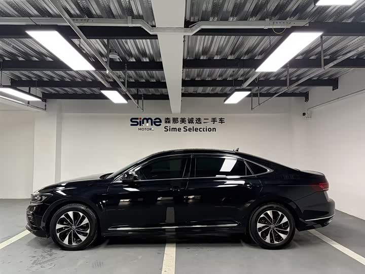 Фото 3 - Volkswagen Passat