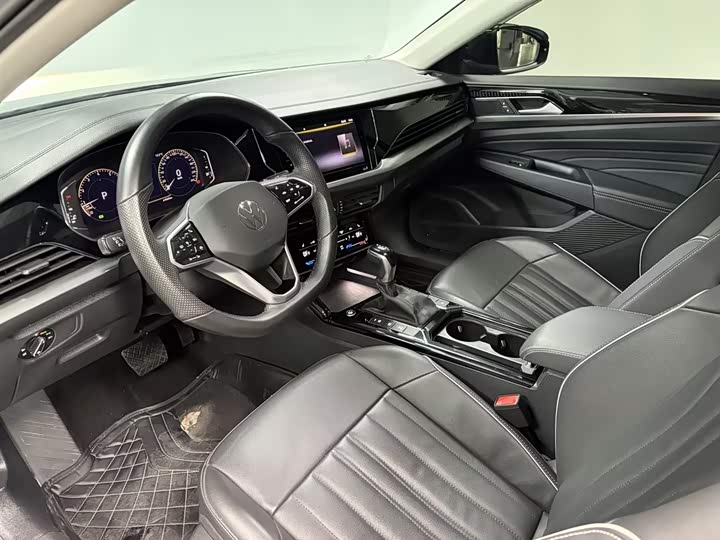 Фото 7 - Volkswagen Passat