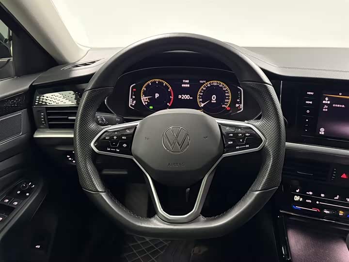 Фото 9 - Volkswagen Passat