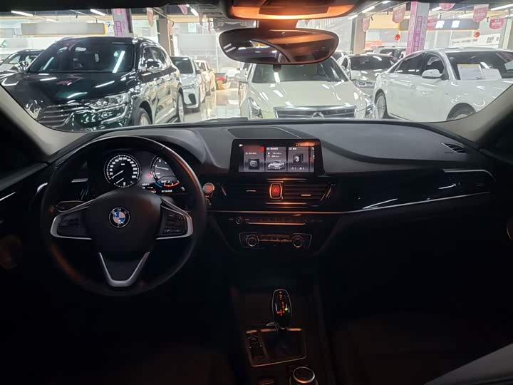 Фото 11 - BMW 1 Series