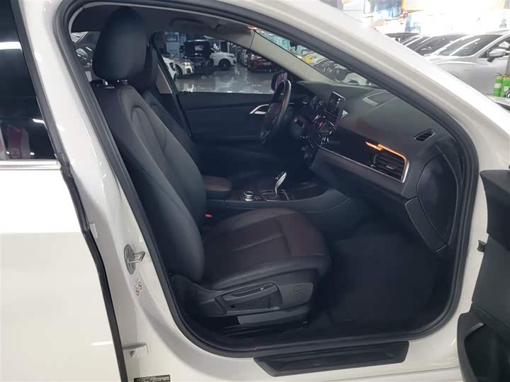 Фото 2 - BMW 1 Series