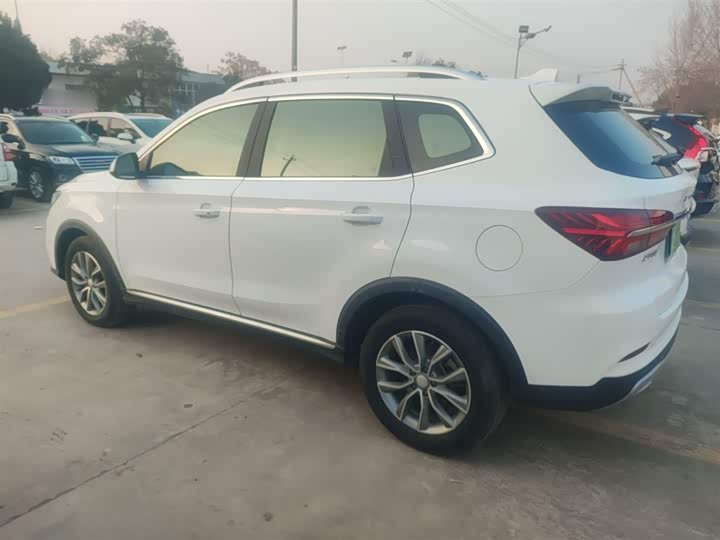 Фото 5 - Roewe RX5