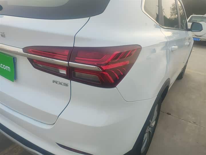 Фото 8 - Roewe RX5