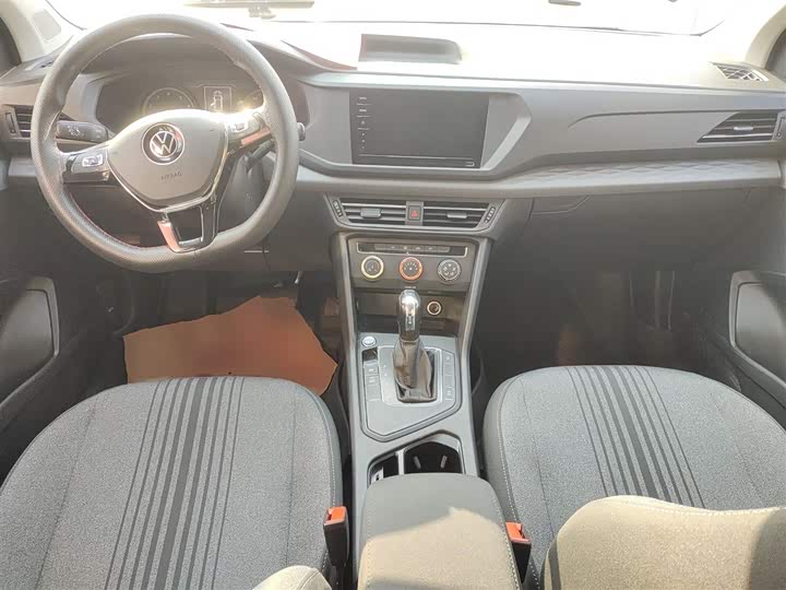 Фото 10 - Volkswagen Tharu