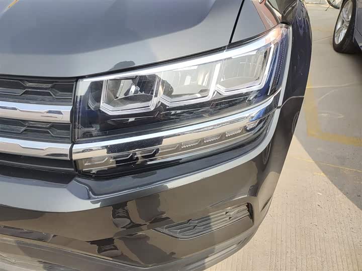 Фото 24 - Volkswagen Tharu