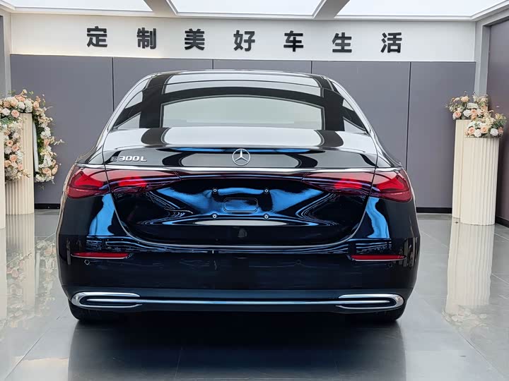 Фото 14 - Mercedes-Benz E-Class