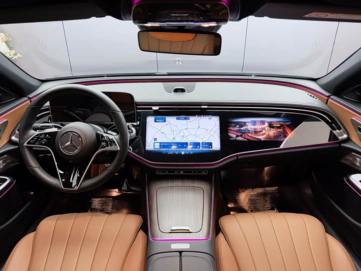 Фото 5 - Mercedes-Benz E-Class