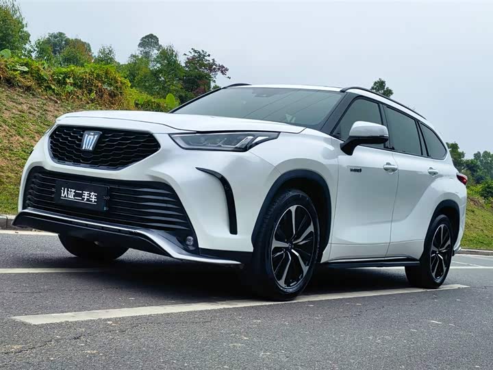 Фото 1 - Toyota Crown Kluger