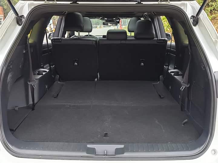 Фото 13 - Toyota Crown Kluger