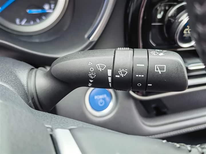 Фото 20 - Toyota Crown Kluger