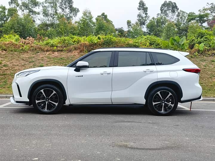 Фото 5 - Toyota Crown Kluger