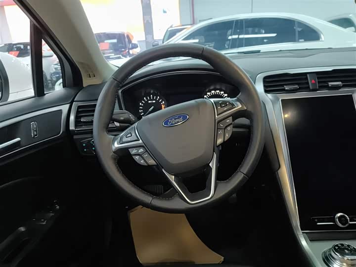 Фото 11 - Ford Mondeo