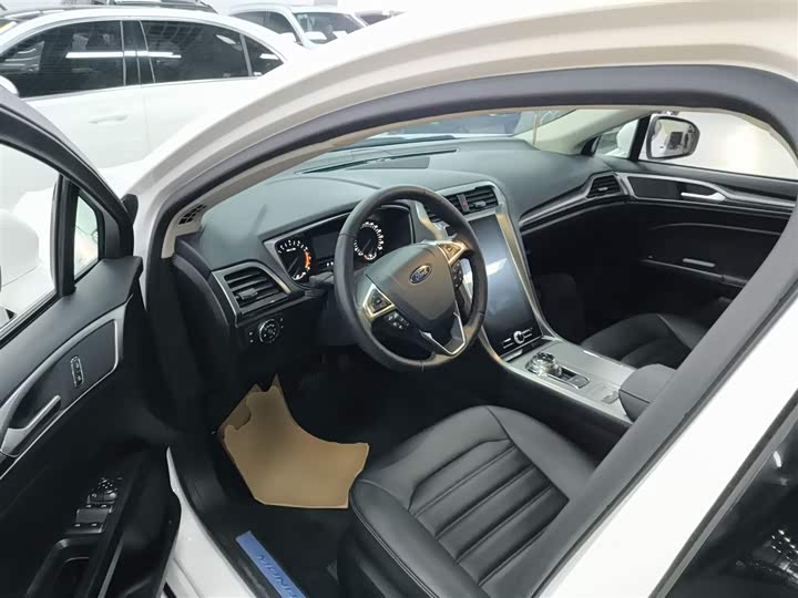 Фото 16 - Ford Mondeo