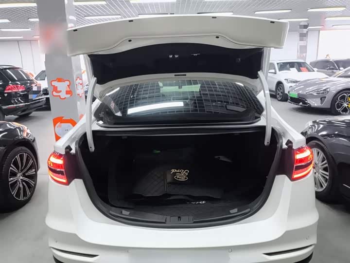 Фото 19 - Ford Mondeo