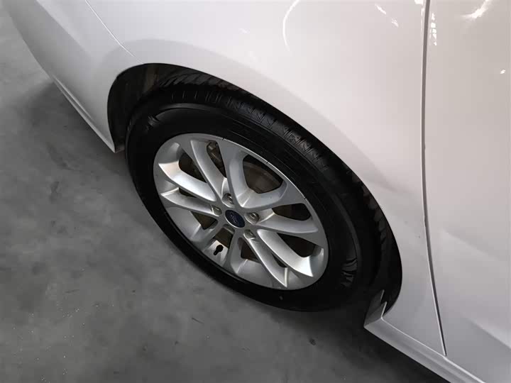 Фото 26 - Ford Mondeo