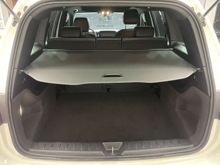 Фото 10 - Mercedes-Benz GLB-Class