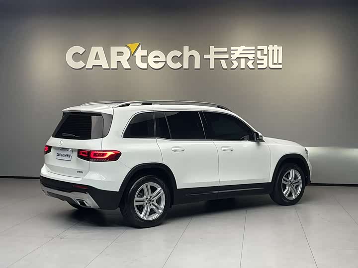 Фото 12 - Mercedes-Benz GLB-Class