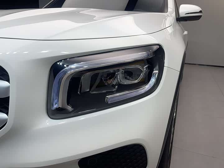 Фото 7 - Mercedes-Benz GLB-Class