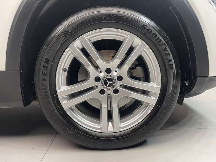 Фото 9 - Mercedes-Benz GLB-Class