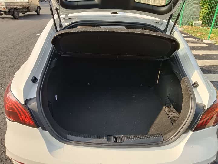 Фото 15 - MG Motor 6