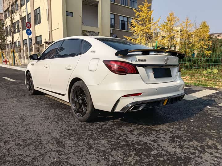 Фото 18 - MG Motor 6